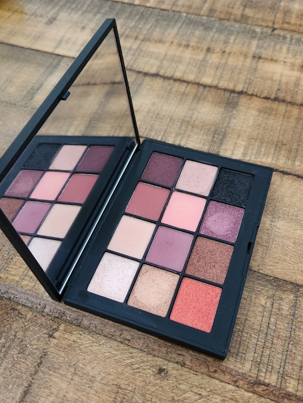 NARS Extreme Effects Eyeshadow Palette